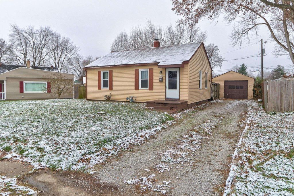 Photo of 2108 Hercules Avenue, Evansville, IN 47711 (MLS # 202548094)