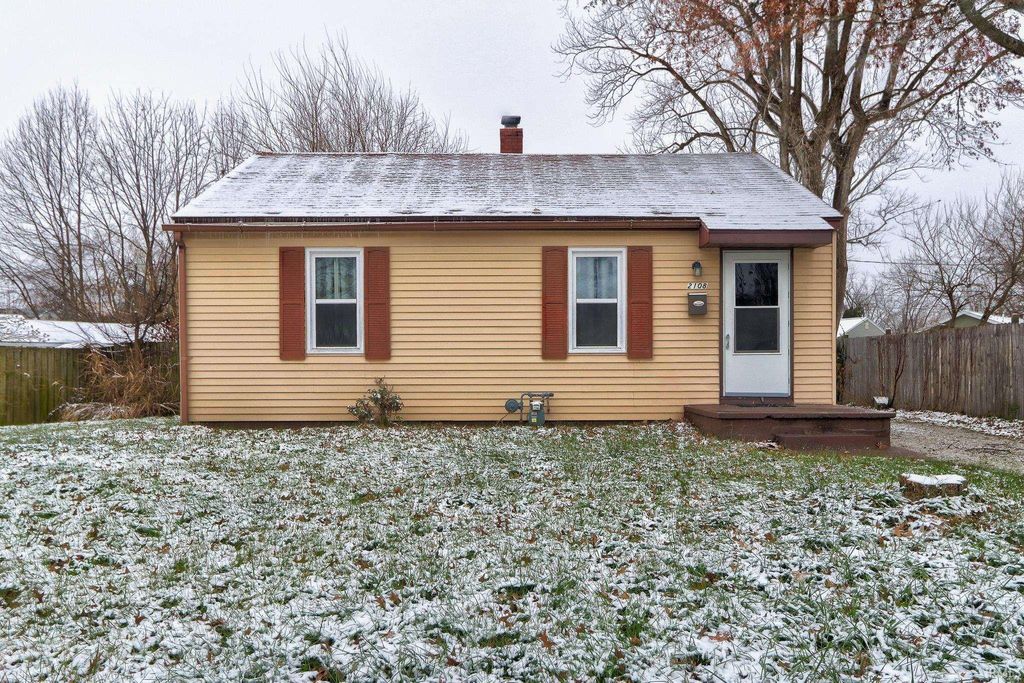 Photo of 2108 Hercules Avenue, Evansville, IN 47711 (MLS # 202548094)