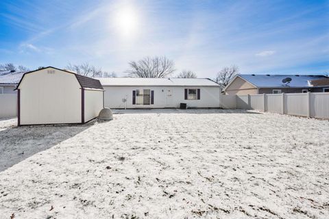 Tiny photo for 1904 Sherwood Drive, Kokomo, IN 46902 (MLS # 202603863)