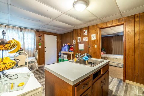 Tiny photo for 804 N Harrison Street, Syracuse, IN 46567 (MLS # 202541896)