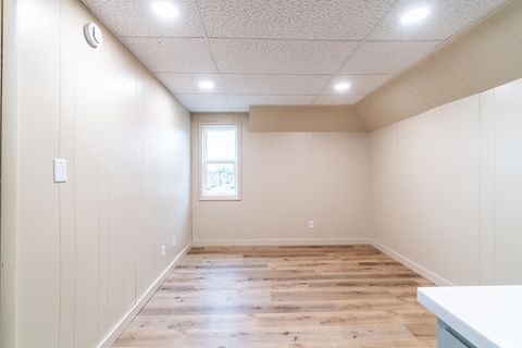 Tiny photo for 804 N Harrison Street, Syracuse, IN 46567 (MLS # 202541896)