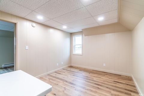 Tiny photo for 804 N Harrison Street, Syracuse, IN 46567 (MLS # 202541896)