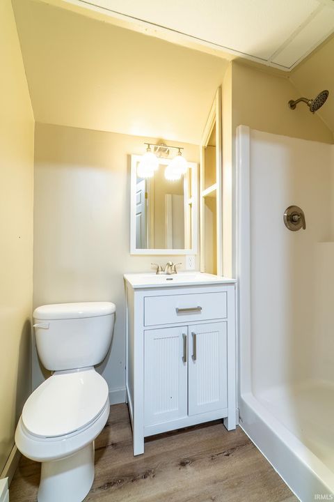 Tiny photo for 804 N Harrison Street, Syracuse, IN 46567 (MLS # 202541896)