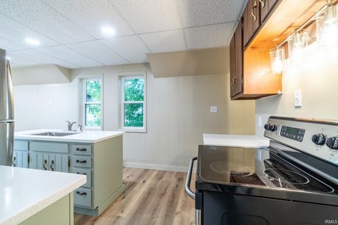 Tiny photo for 804 N Harrison Street, Syracuse, IN 46567 (MLS # 202541896)