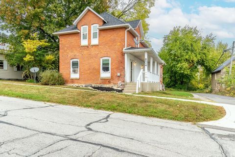 Tiny photo for 804 N Harrison Street, Syracuse, IN 46567 (MLS # 202541896)