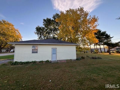 Tiny photo for 910 E 11th Street, Fowler, IN 47944 (MLS # 202644960)