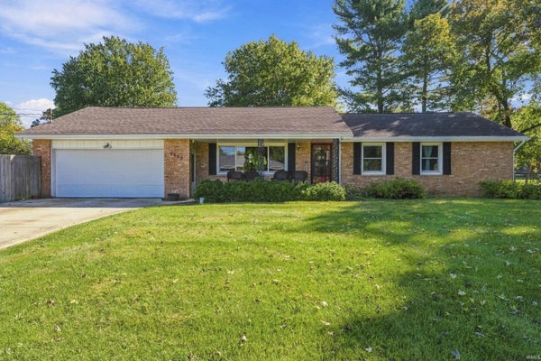 5300 S BREEZEWOOD DR, MUNCIE, IN 47302 - Image 009bb155e2ef73f7b9062f92d85fbd14/212652422