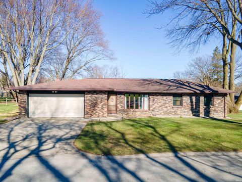 Photo of 502 Seward Lane, Fairmount, IN 46928 (MLS # 202542679)