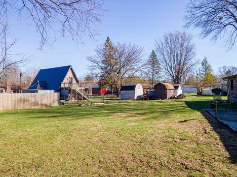 Tiny photo for 502 Seward Lane, Fairmount, IN 46928 (MLS # 202542679)