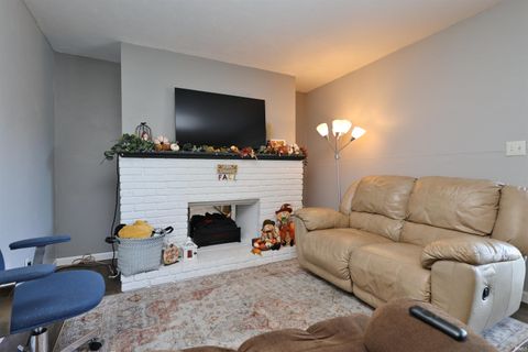 Tiny photo for 502 Seward Lane, Fairmount, IN 46928 (MLS # 202542679)