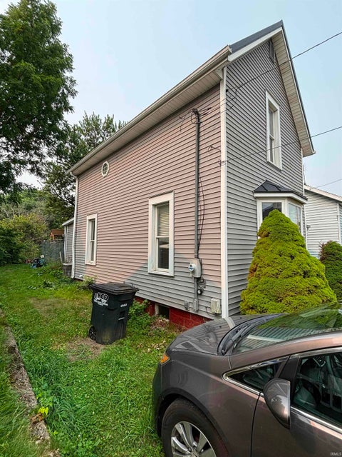 Tiny photo for 526 Dowling Street, Kendallville, IN 46755 (MLS # 202628543)