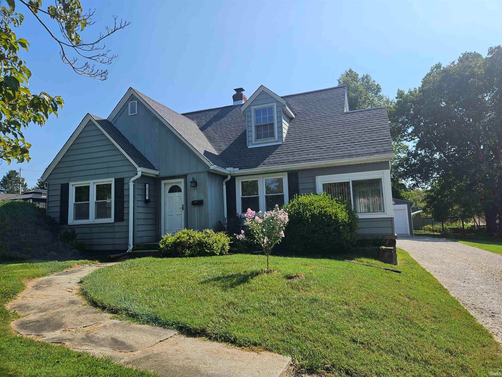 Photo of 1416 Hathaway Avenue, Evansville, IN 47712 (MLS # 202635877)