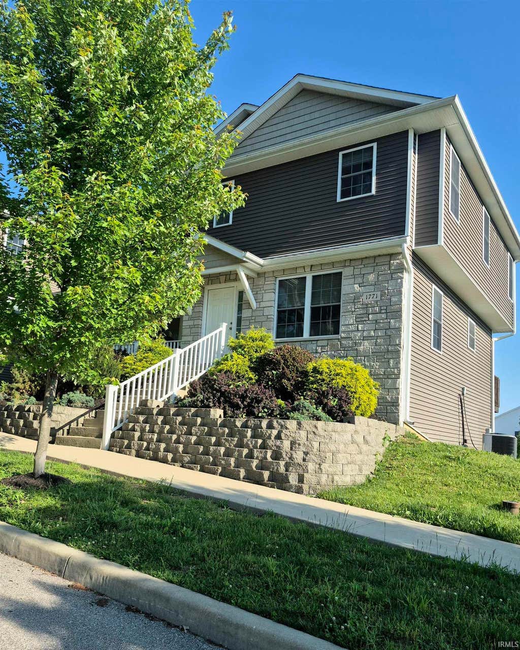 Photo of 1771 W Victoria Lane, Bloomington, IN 47403 (MLS # 202626320)