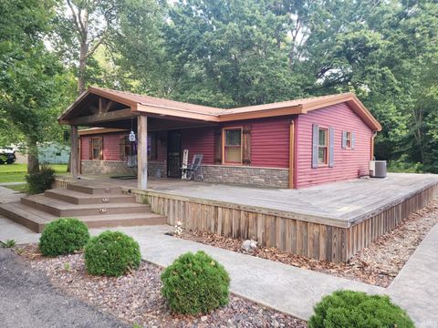 Photo of 2763 S Wallick Road, Peru, IN 46970 (MLS # 202530761)