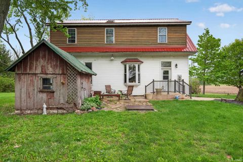Tiny photo for 2496 E 400 N Road, Kokomo, IN 46901 (MLS # 202619402)