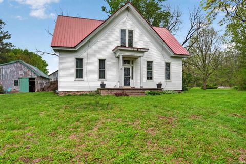 Tiny photo for 2496 E 400 N Road, Kokomo, IN 46901 (MLS # 202619402)