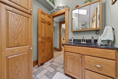 Tiny photo for 2496 E 400 N Road, Kokomo, IN 46901 (MLS # 202619402)