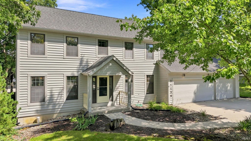 Photo of 11130 Rolling Pine Run, Fort Wayne, IN 46814 (MLS # 202634699)