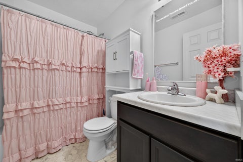 Tiny photo for 3222 Sand Walk Drive, Kokomo, IN 46902 (MLS # 202631138)