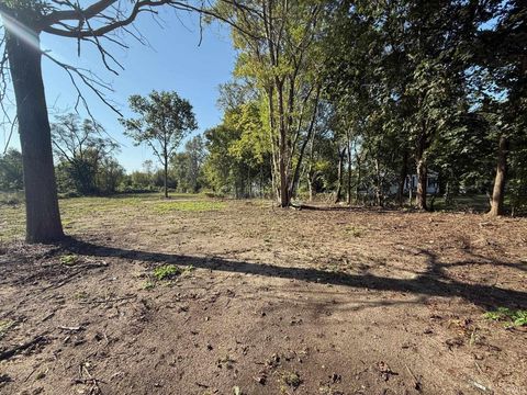Photo of 11674 W Lincolnway Way, Osceola, IN 46561 (MLS # 202539228)
