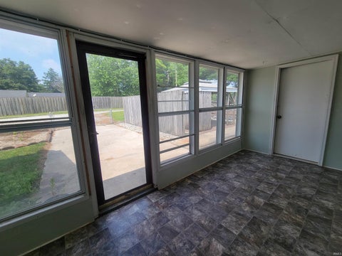 Tiny photo for 5094 Frances Slocum Trail, Marion, IN 46952 (MLS # 202629161)