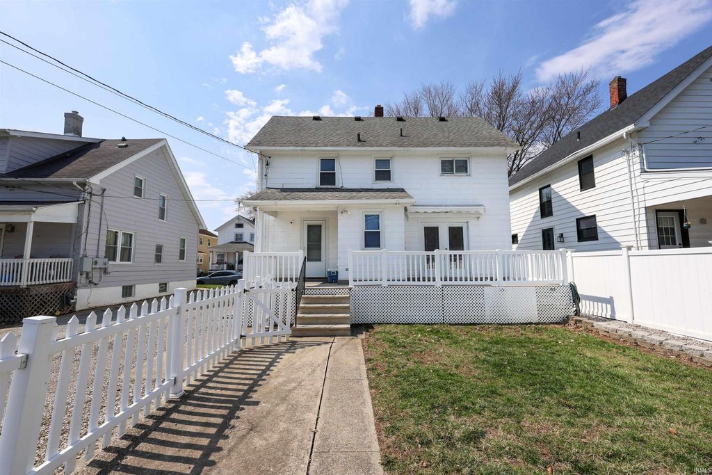 Photo of 1802 Bayer Avenue, Fort Wayne, IN 46805 (MLS # 202610195)