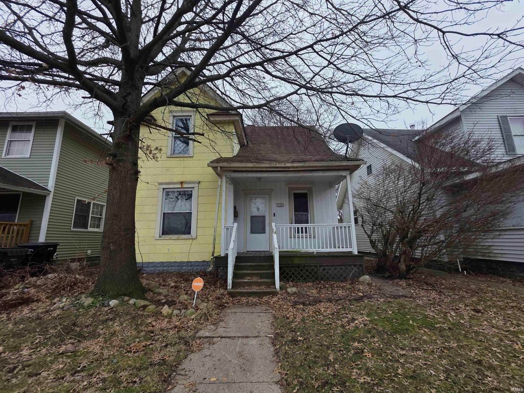 Photo of 320 E Fox Street, South Bend, IN 46613 (MLS # 202613241)