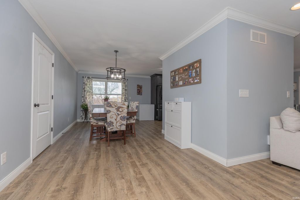 Photo of 5555 Lakeside Drive, Newburgh, IN 47630 (MLS # 202606440)