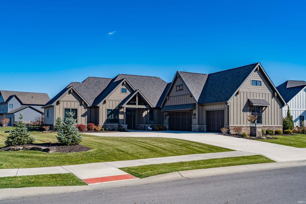 Photo of 16570 Chilton Cove, Huntertown, IN 46748 (MLS # 202545019)