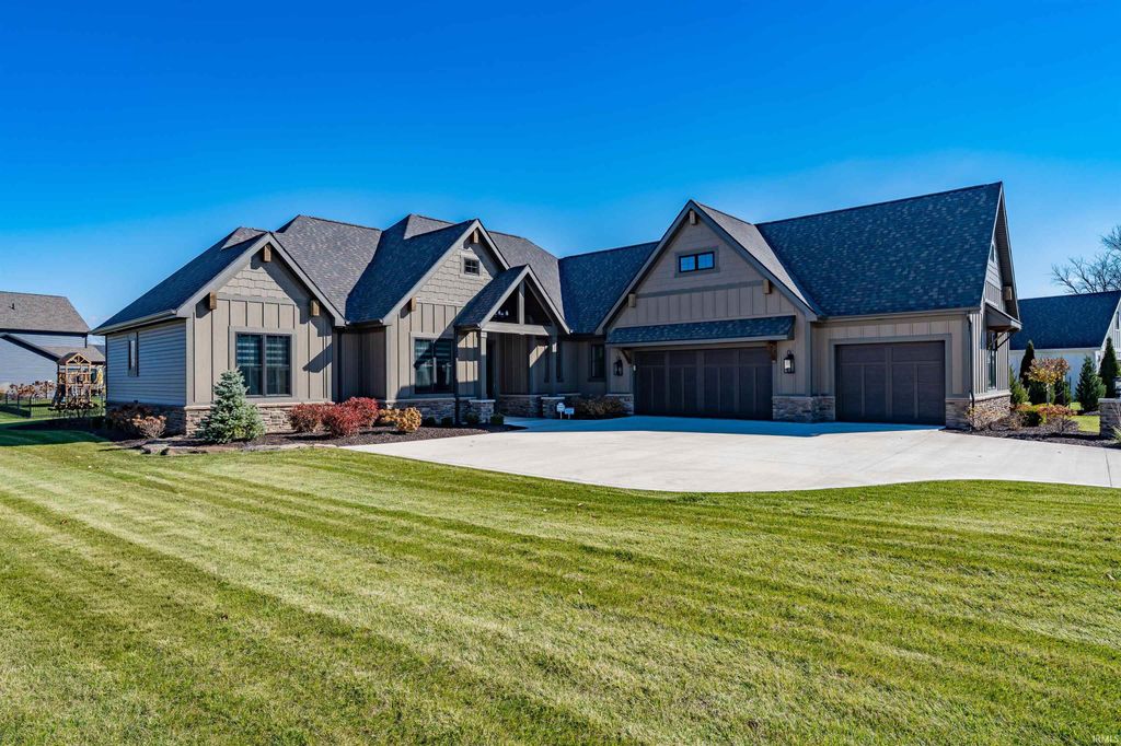 Photo of 16570 Chilton Cove, Huntertown, IN 46748 (MLS # 202545019)