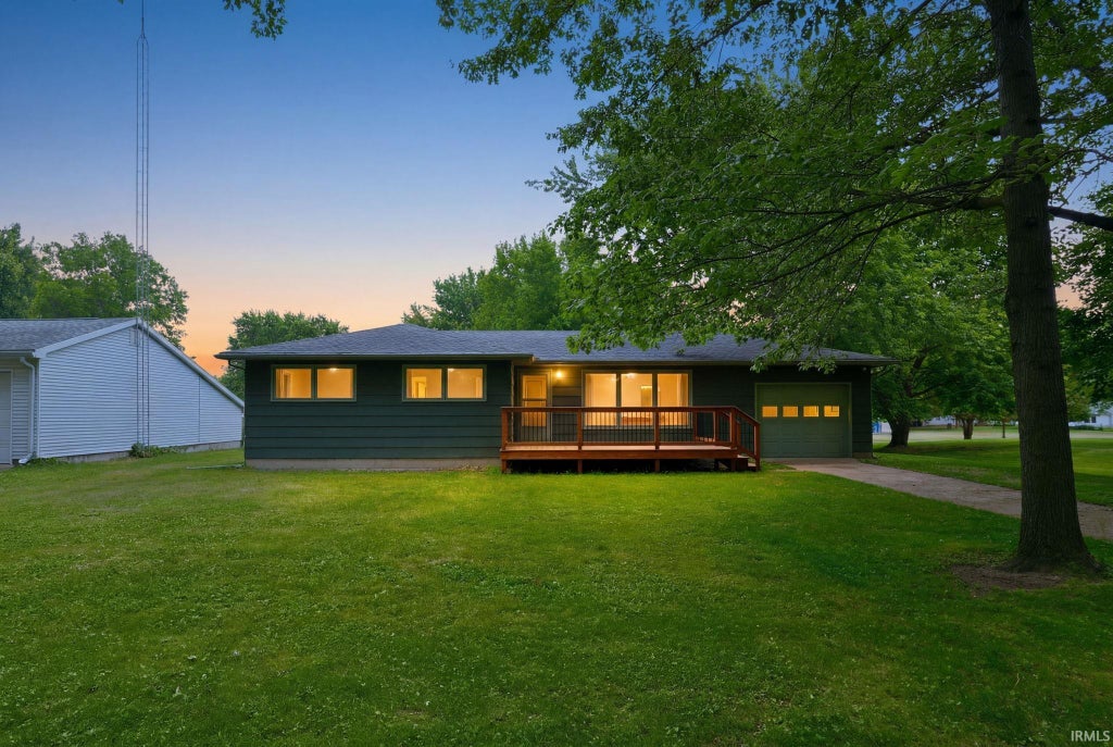Photo of 904 W 9th Street, Rochester, IN 46975 (MLS # 202621994)