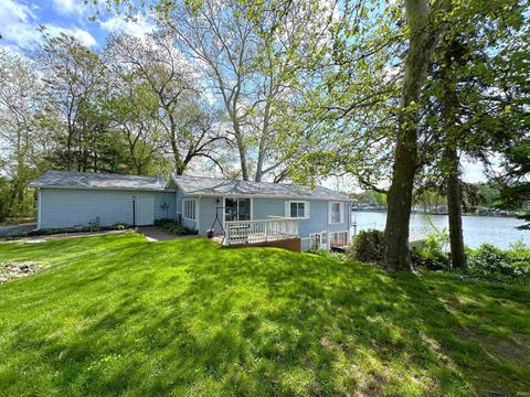 Tiny photo for 5100 E Quiet Water Court, Monticello, IN 47960 (MLS # 202606521)