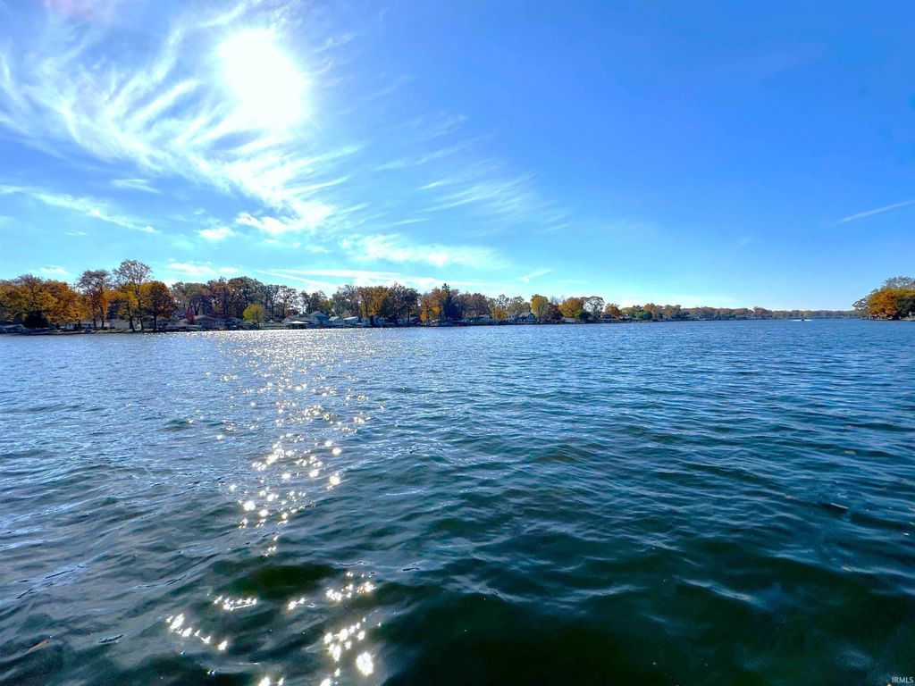 Photo of 5100 E Quiet Water Court, Monticello, IN 47960 (MLS # 202606521)