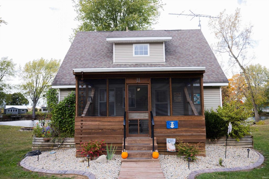 Photo of 5711 W County Road 1070 N Lots#10,11,12, Gaston, IN 47342 (MLS # 202543649)