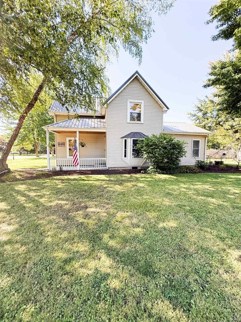 Tiny photo for 501 W 2ND Avenue, Garrett, IN 46738 (MLS # 202635198)