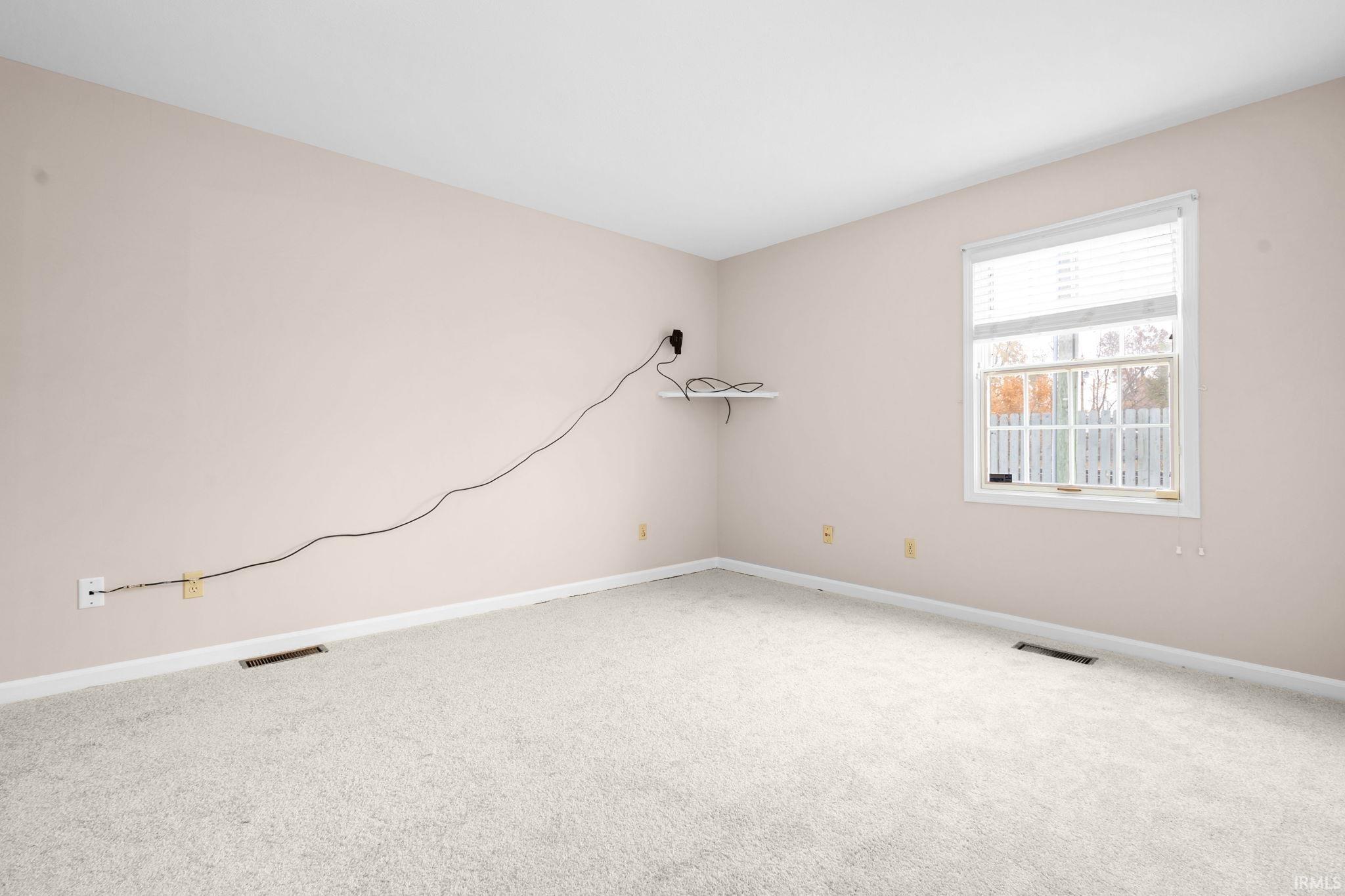 South Bend, Indiana 46615, United States, 2 Bedrooms Bedrooms, ,2 BathroomsBathrooms,Residential,Pending,247379