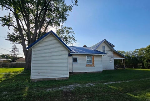 Tiny photo for 402 E Marion Street, Converse, IN 46919 (MLS # 202638410)