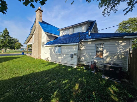 Tiny photo for 402 E Marion Street, Converse, IN 46919 (MLS # 202638410)