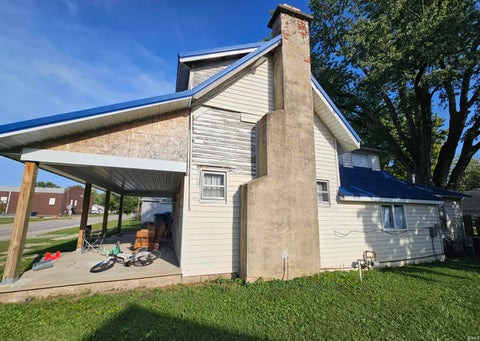 Tiny photo for 402 E Marion Street, Converse, IN 46919 (MLS # 202638410)