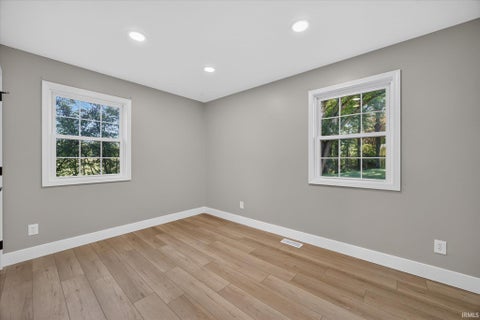Tiny photo for 797 Rolling Hills Estate Drive, Washington, IN 47501 (MLS # 202643838)