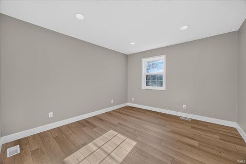 Tiny photo for 797 Rolling Hills Estate Drive, Washington, IN 47501 (MLS # 202643838)