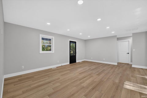 Tiny photo for 797 Rolling Hills Estate Drive, Washington, IN 47501 (MLS # 202643838)
