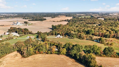 Tiny photo for 797 Rolling Hills Estate Drive, Washington, IN 47501 (MLS # 202643838)