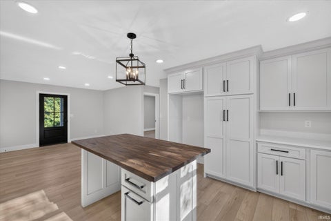 Tiny photo for 797 Rolling Hills Estate Drive, Washington, IN 47501 (MLS # 202643838)
