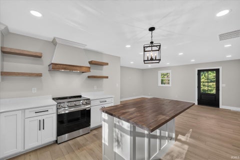 Tiny photo for 797 Rolling Hills Estate Drive, Washington, IN 47501 (MLS # 202643838)