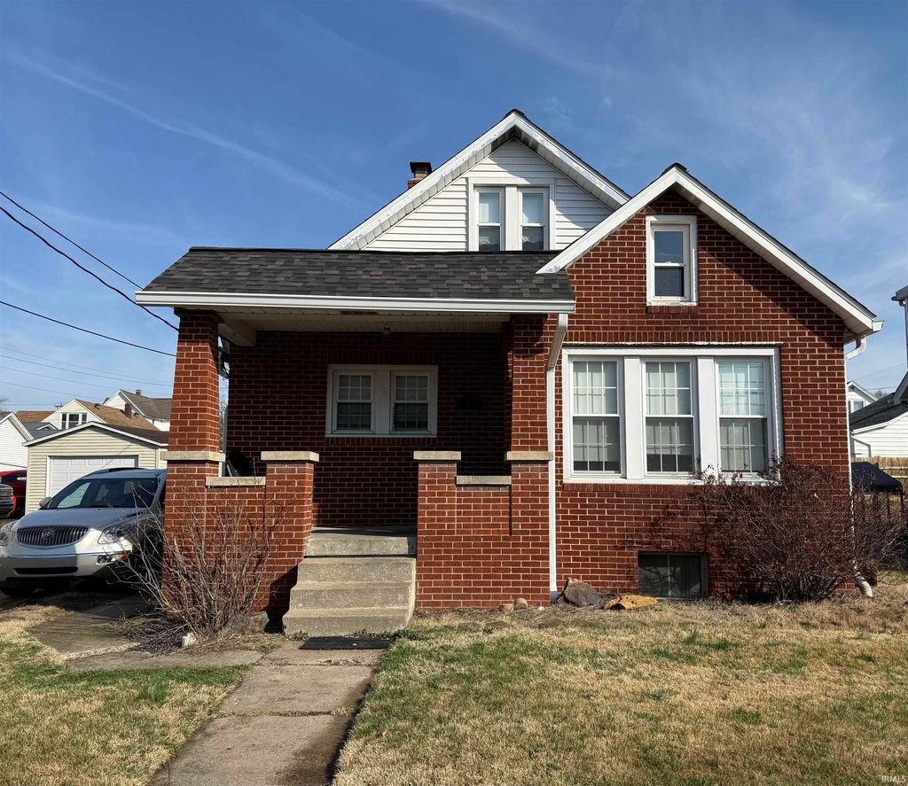 Photo of 314 E 15TH ST, Jasper, IN 47546 (MLS # 202607248)