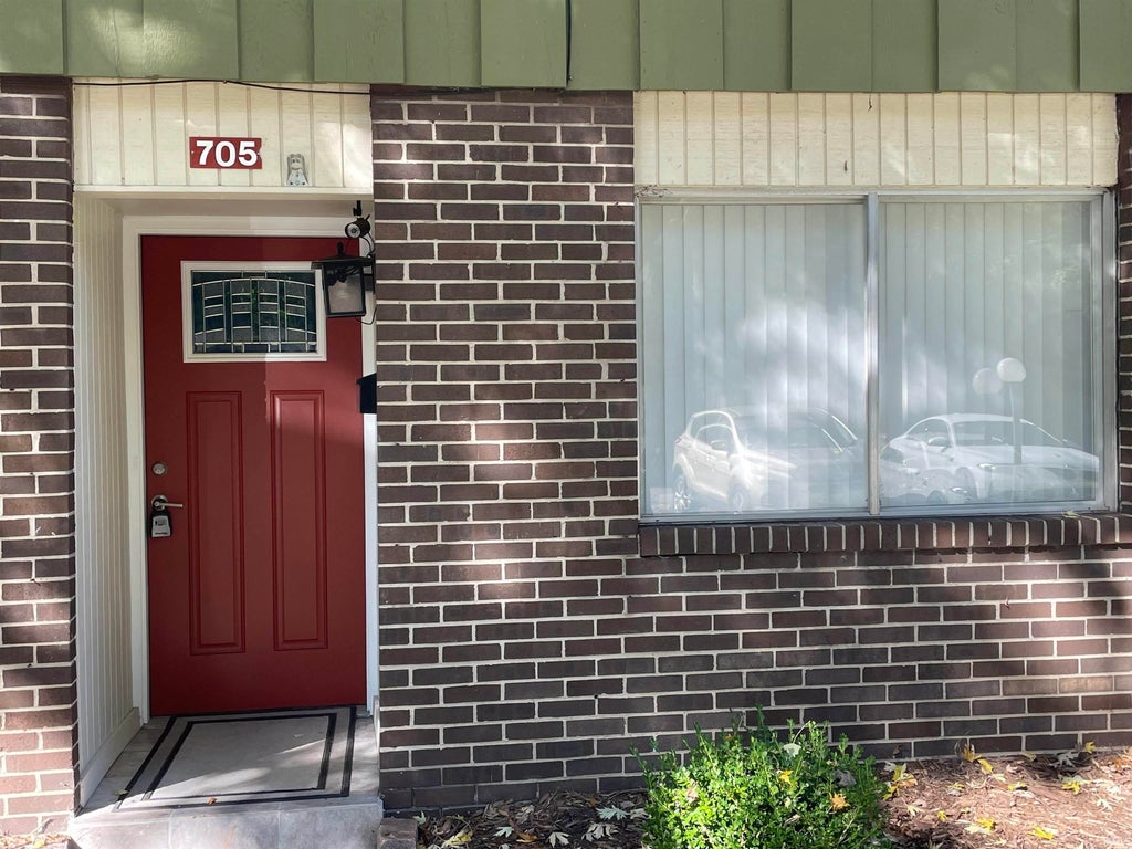 Photo of 2500 Topsfield Road #705, South Bend, IN 46614 (MLS # 202641309)