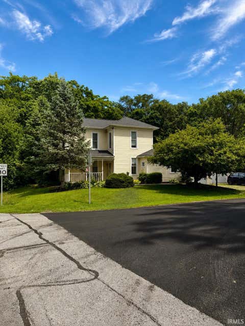 Photo of 702 Washington Street, Burlington, IN 46915 (MLS # 202626161)