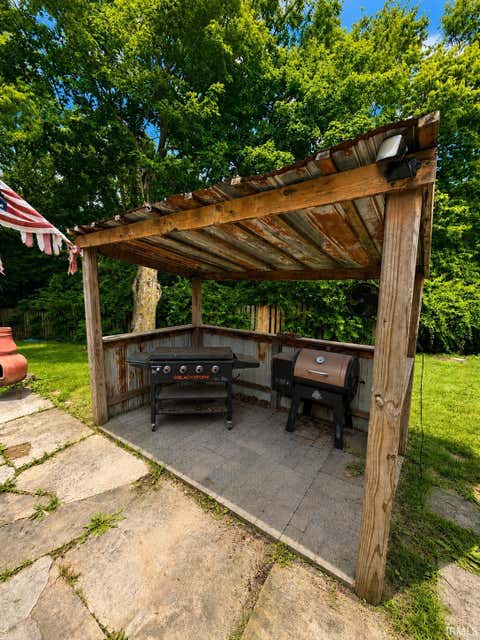 Tiny photo for 702 Washington Street, Burlington, IN 46915 (MLS # 202626161)