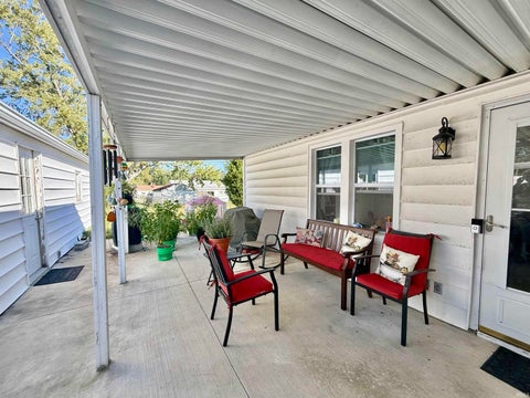 Tiny photo for 4917 Sherbrooke Road, Evansville, IN 47710 (MLS # 202644943)